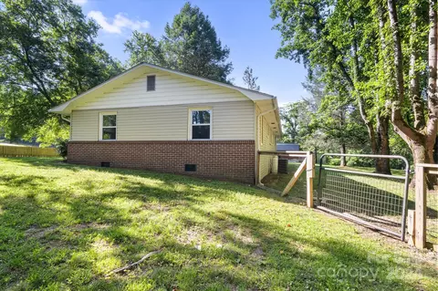 5739 Nc Hwy 9 Hwy, Mill Spring, NC 28756 photo 9