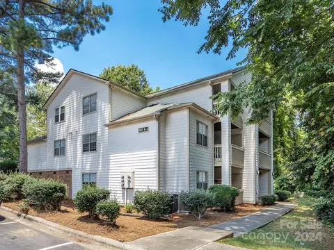 1021 Churchill Downs J Ct #J, Charlotte, NC 28211