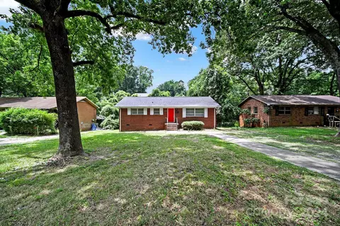 4808 Hidden Valley Rd, Charlotte, NC 28213