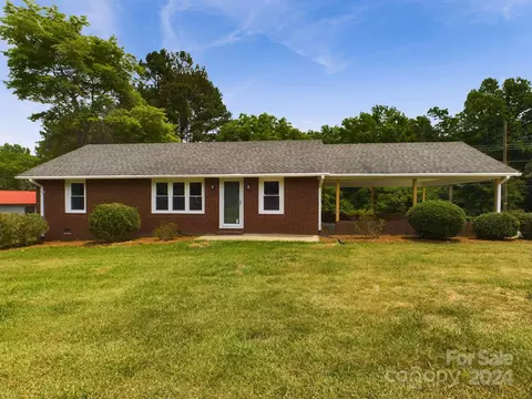 618 Louya Rd, Lexington, NC 27292