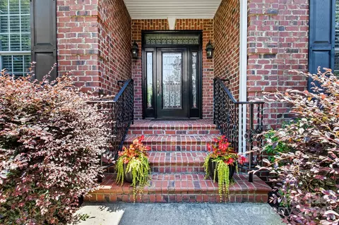 126 43rd Avenue Nw Dr NW, Hickory, NC 28601 photo 4