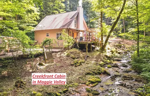 142 Running Bear Ln, Maggie Valley, NC 28751