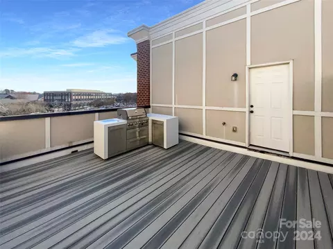 Exterior - 210 Harbour Place Dr, Davidson, NC 28036 photo 3 of 3