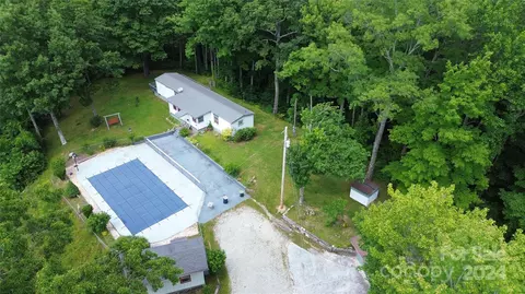 146 Marie Fisher Rd, Lake Toxaway, NC 28747