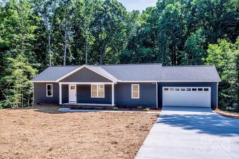 110 Imperial Heights Rd, Statesville, NC 28625