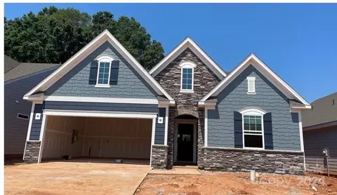 202 White Apple 84 Way #84, Statesville, NC 28625