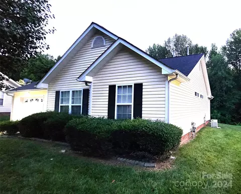 6119 Derek Christopher Ct, Charlotte, NC 28214