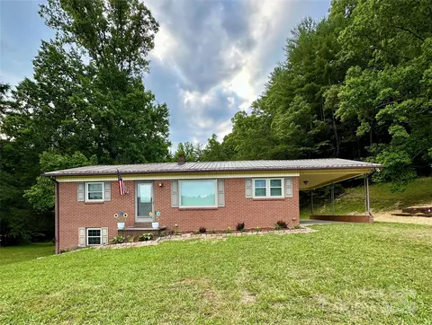 5545 Cloverfield Pl, Boomer, NC 28606