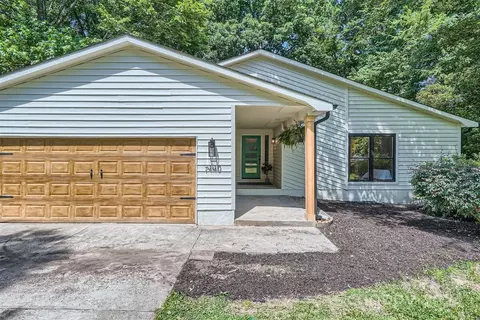 7440 Sheffingdell Dr, Charlotte, NC 28226