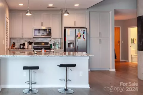 210 N Church 1203 St #1203, Charlotte, NC 28202