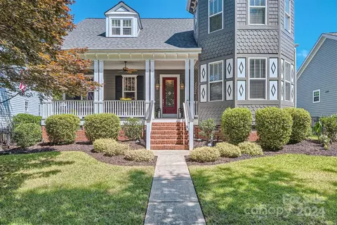 9410 Ginhouse Ln, Charlotte, NC 28277