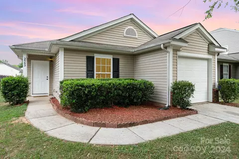 2502 Buckleigh Dr, Charlotte, NC 28215