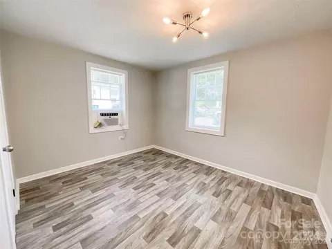 Bedroom - 19 Th St, Hickory, NC 28602 photo 4 of 5