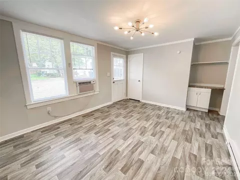 Living - 19 Th St, Hickory, NC 28602 photo 3 of 5