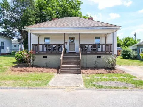 72 Fourth St, Cramerton, NC 28032