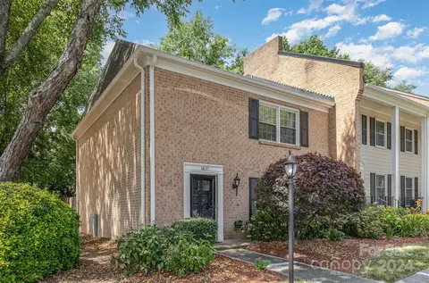 6837 Dumbarton Dr, Charlotte, NC 28210