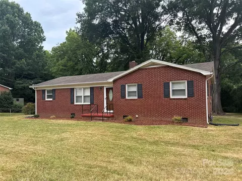 1612 Woodlawn Ave, Shelby, NC 28150