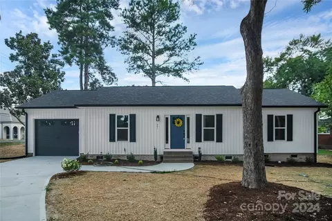 201 Laurel Ave, Grover, NC 28073