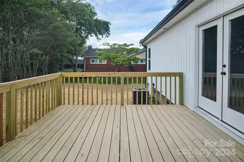 Exterior - 201 Laurel Ave, Grover, NC 28073 photo 2 of 2