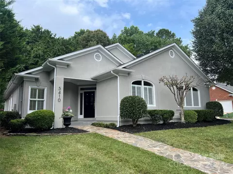 5410 Dunedin Ln, Charlotte, NC 28270