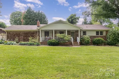 107 N 10th Ave, Maiden, NC 28650