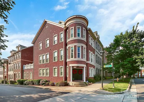 9445 Kings Parade Blvd, Charlotte, NC 28273