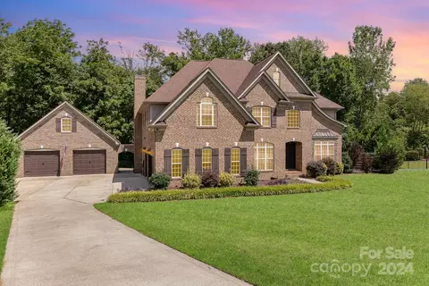 2070 Applebrook Dr, Monroe, NC 28110
