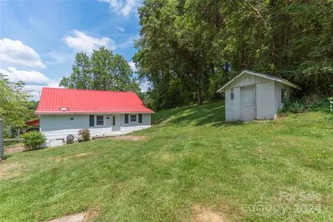 Exterior - 5234 Old Clyde Rd, Clyde, NC 28721 photo 4 of 8