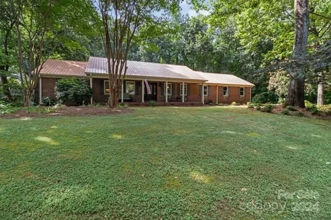 309 Travis Ln, Salisbury, NC 28146