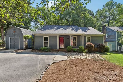 8008 Nathanael Greene Ln, Charlotte, NC 28227