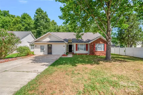 3210 Meadow Stone Ct, Charlotte, NC 28273
