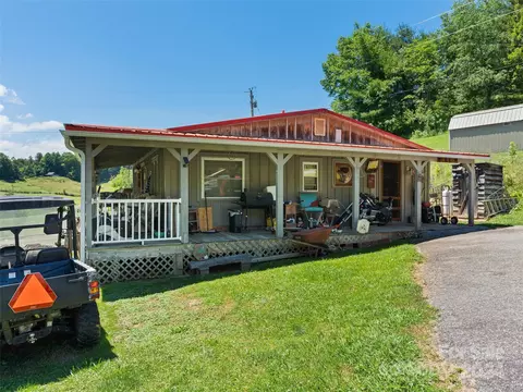 165 Van Arrington Rd, Clyde, NC 28721 photo 2