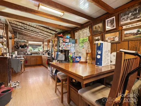 165 Van Arrington Rd, Clyde, NC 28721 photo 10