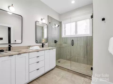 Bath - 299 W Haddington Dr, Mill Spring, NC 28756 photo 5 of 6