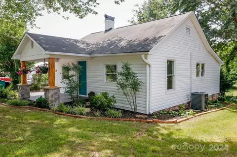 117 Wallace St, Spindale, NC 28160