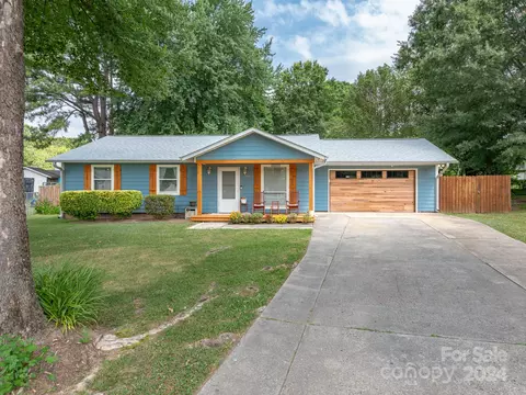 7200 Newell Acres Dr, Charlotte, NC 28215