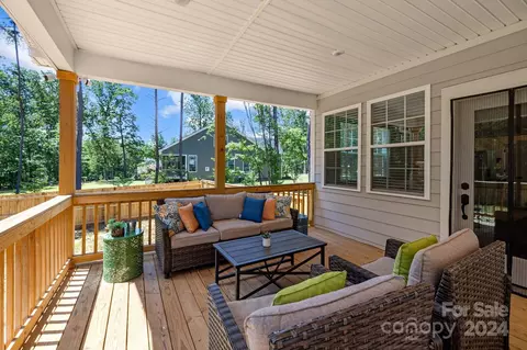 Exterior - 584 Shepherd Ln, Clover, SC 29710 photo 7 of 11
