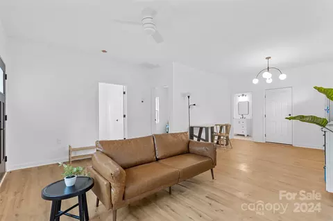 Entry Way - 309 E Division Ave, Salisbury, NC 28144 photo 2 of 2