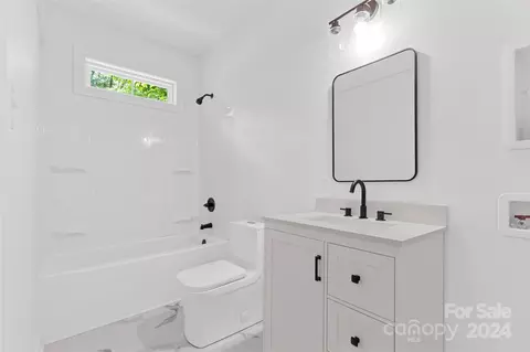 Bath - 309 E Division Ave, Salisbury, NC 28144 photo 1 of 1