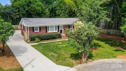 1125 Clawson Ct, Charlotte, NC 28209