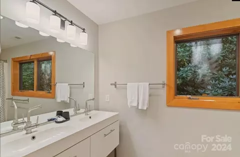Bath - 441 Laurel Fork Rd, Vilas, NC 28692 photo 1 of 4