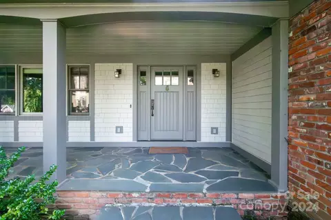 31 Inglewood Rd, Asheville, NC 28804
