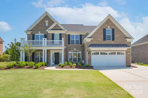 10105 Silverling Dr, Waxhaw, NC 28173