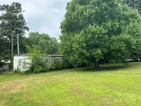 124 Vinson Rd, Statesville, NC 28677