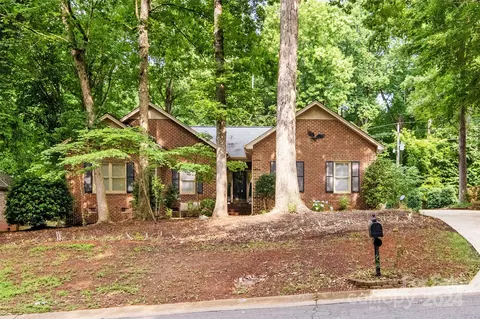 3418 Shadow Lake Ln, Matthews, NC 28104