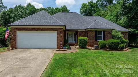 189 Millstone Dr, Statesville, NC 28625