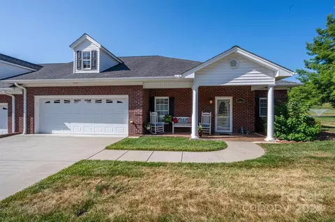 226 Crystal Springs Ln, Shelby, NC 28150