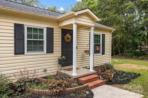 1505 Lane Rd, Mount Holly, NC 28120