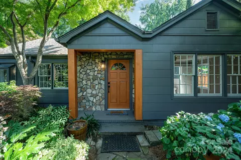 1645 Arnold Dr, Charlotte, NC 28205