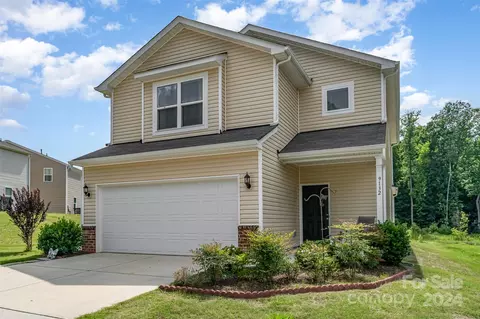 9132 Magnolia Lily Ave, Charlotte, NC 28227